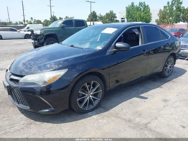 4T1BF1FK8HU301086 2017 TOYOTA CAMRY - Image 2