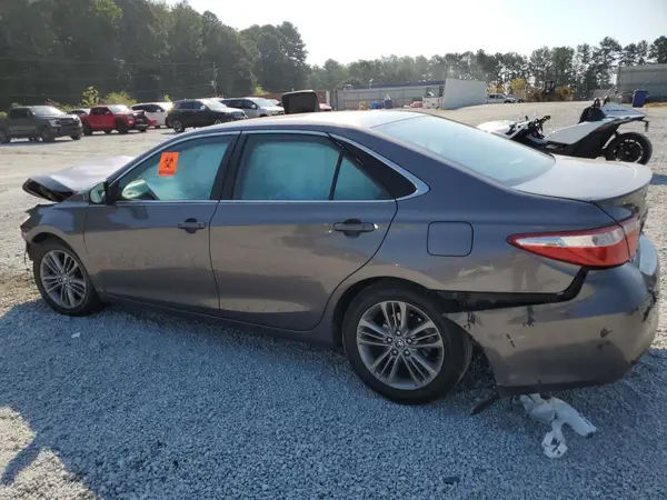 4T1BF1FK8HU301105 2017 TOYOTA CAMRY - Image 2