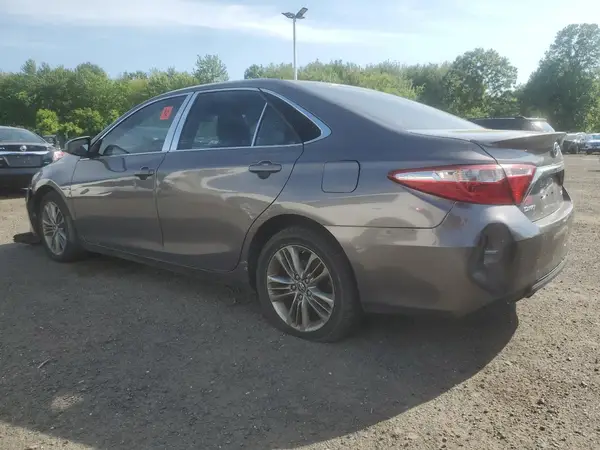 4T1BF1FK8HU301993 2017 TOYOTA CAMRY - Image 2