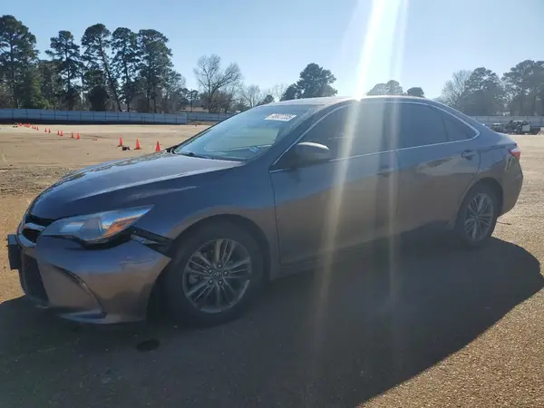 4T1BF1FK8HU306420 2017 TOYOTA CAMRY - Image 1