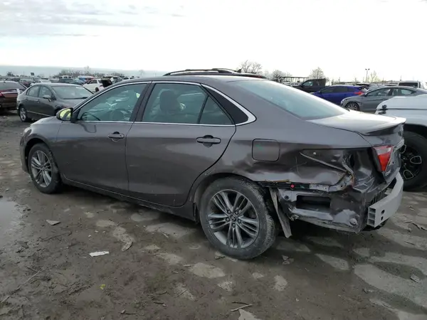 4T1BF1FK8HU308457 2017 TOYOTA CAMRY - Image 2