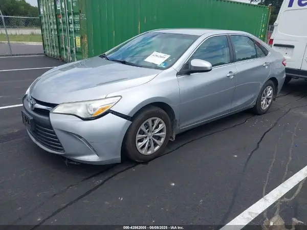 4T1BF1FK8HU313884 2017 TOYOTA CAMRY - Image 2