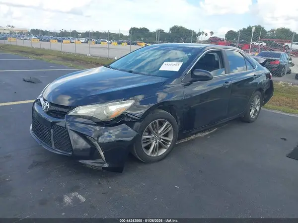 4T1BF1FK8HU315148 2017 TOYOTA CAMRY - Image 2