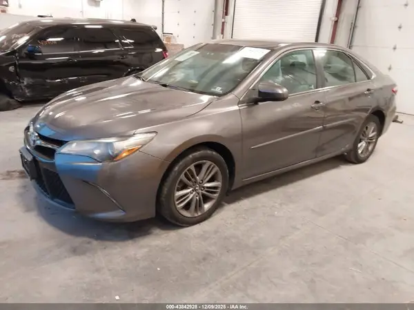 4T1BF1FK8HU316252 2017 TOYOTA CAMRY - Image 2