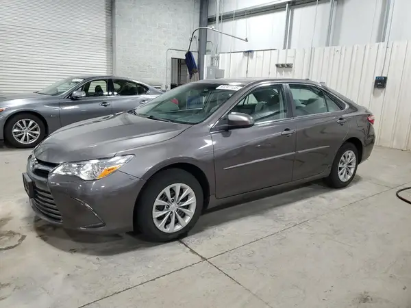 4T1BF1FK8HU317952 2017 TOYOTA CAMRY - Image 1