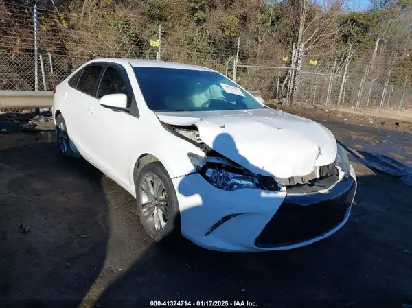 4T1BF1FK8HU318132 2017 TOYOTA CAMRY - Image 1