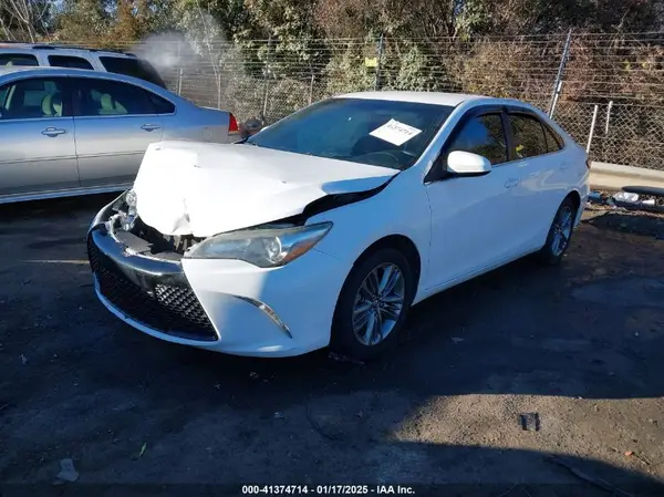 4T1BF1FK8HU318132 2017 TOYOTA CAMRY - Image 2