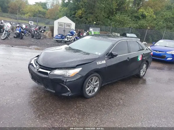 4T1BF1FK8HU321886 2017 TOYOTA CAMRY - Image 2
