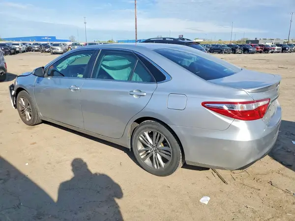 4T1BF1FK8HU322665 2017 TOYOTA CAMRY - Image 2