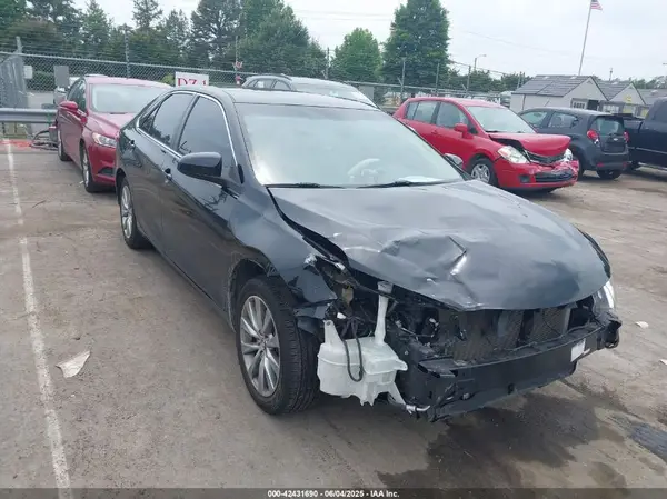 4T1BF1FK8HU327459 2017 TOYOTA CAMRY - Image 1
