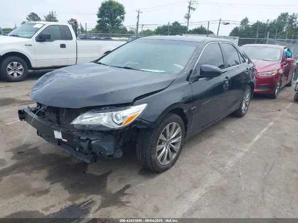 4T1BF1FK8HU327459 2017 TOYOTA CAMRY - Image 2