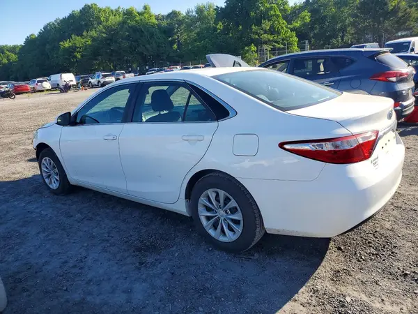 4T1BF1FK8HU333469 2017 TOYOTA CAMRY - Image 2
