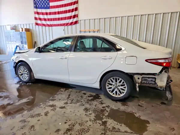 4T1BF1FK8HU335111 2017 TOYOTA CAMRY - Image 2