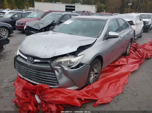 4T1BF1FK8HU338946 2017 TOYOTA CAMRY - Image 2