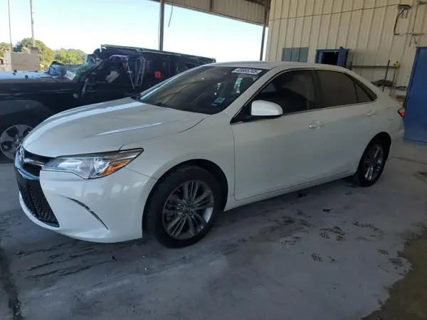 4T1BF1FK8HU340115 2017 TOYOTA CAMRY - Image 1