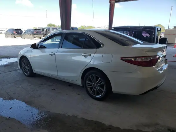 4T1BF1FK8HU340115 2017 TOYOTA CAMRY - Image 2