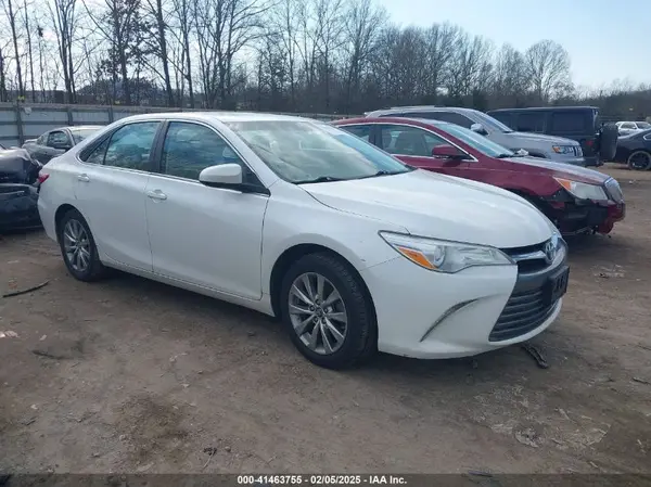 4T1BF1FK8HU342611 2017 TOYOTA CAMRY - Image 1
