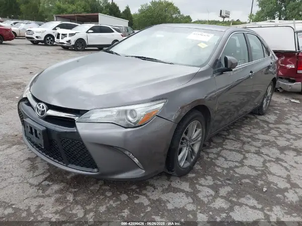 4T1BF1FK8HU343581 2017 TOYOTA CAMRY - Image 2