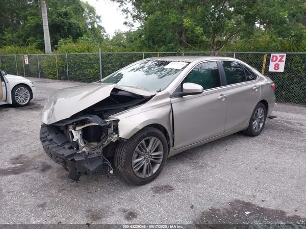 4T1BF1FK8HU344102 2017 TOYOTA CAMRY - Image 2