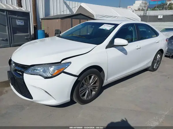 4T1BF1FK8HU346769 2017 TOYOTA CAMRY - Image 2
