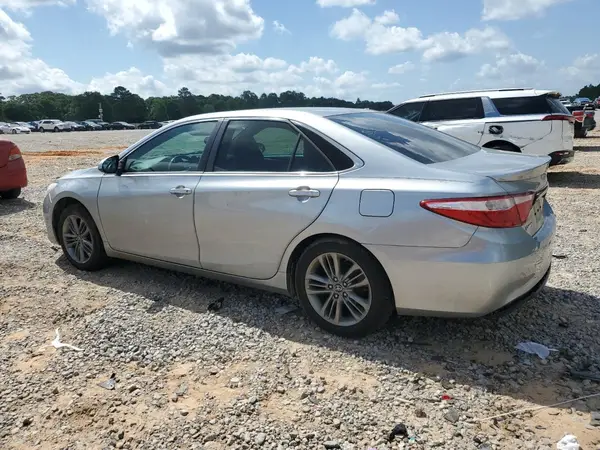 4T1BF1FK8HU349915 2017 TOYOTA CAMRY - Image 2
