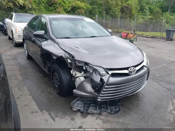 4T1BF1FK8HU355052 2017 TOYOTA CAMRY - Image 1