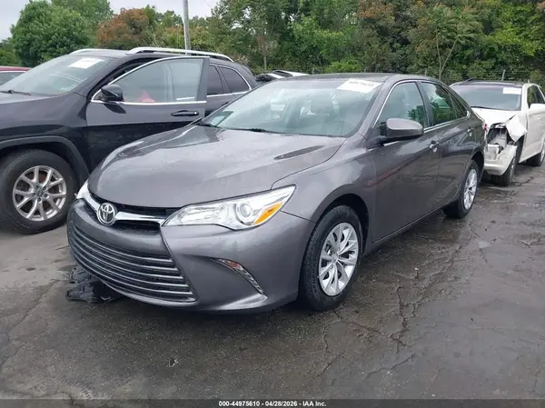 4T1BF1FK8HU355052 2017 TOYOTA CAMRY - Image 2