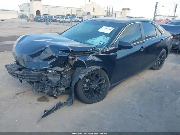 4T1BF1FK8HU355603 2017 TOYOTA CAMRY - Image 2