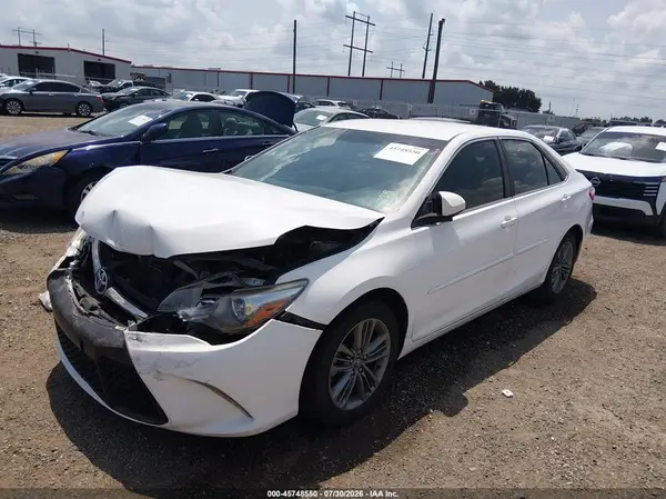 4T1BF1FK8HU357867 2017 TOYOTA CAMRY - Image 2