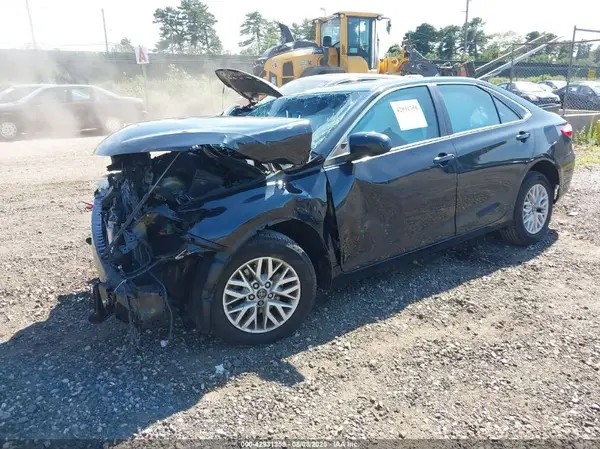 4T1BF1FK8HU358114 2017 TOYOTA CAMRY - Image 2