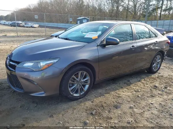 4T1BF1FK8HU360722 2017 TOYOTA CAMRY - Image 2