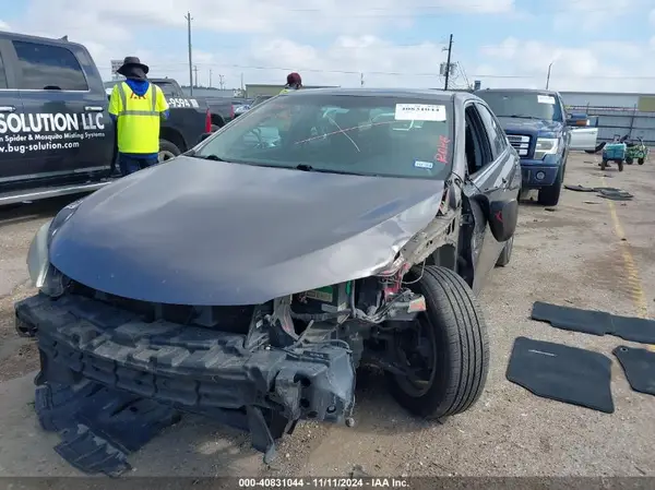 4T1BF1FK8HU362034 2017 TOYOTA CAMRY - Image 2