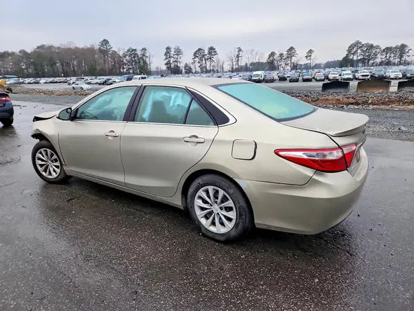 4T1BF1FK8HU363555 2017 TOYOTA CAMRY - Image 2