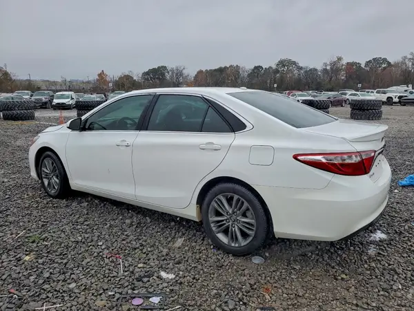 4T1BF1FK8HU366214 2017 TOYOTA CAMRY - Image 2