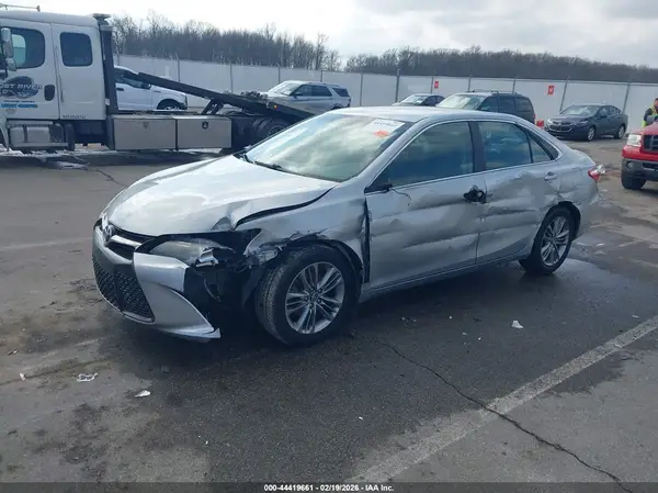 4T1BF1FK8HU366777 2017 TOYOTA CAMRY - Image 2