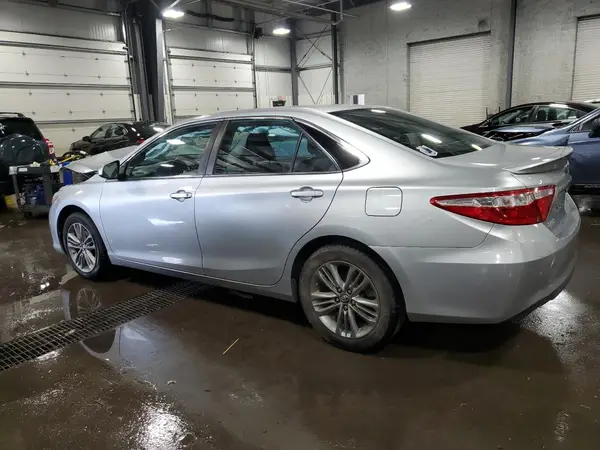 4T1BF1FK8HU368352 2017 TOYOTA CAMRY - Image 2