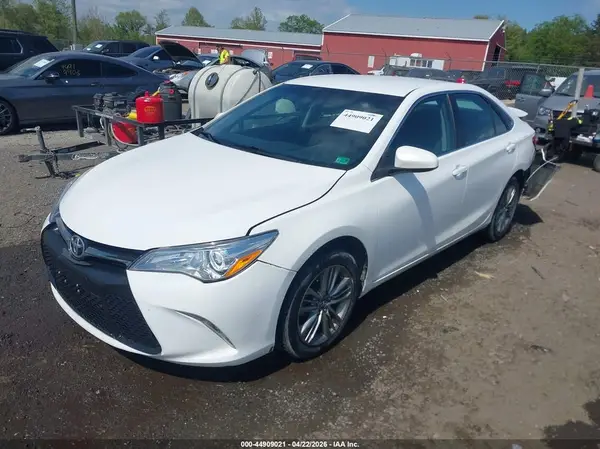 4T1BF1FK8HU369078 2017 TOYOTA CAMRY - Image 2