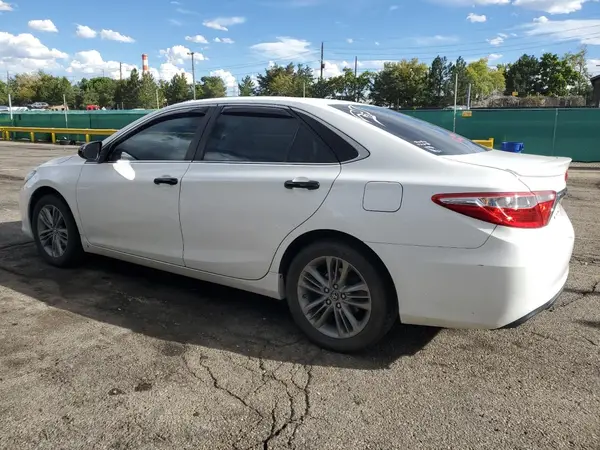 4T1BF1FK8HU370389 2017 TOYOTA CAMRY - Image 2