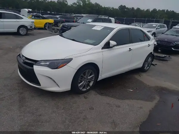 4T1BF1FK8HU370523 2017 TOYOTA CAMRY - Image 2