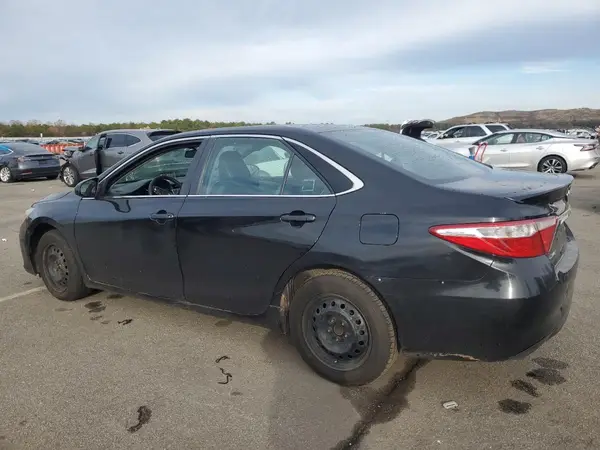 4T1BF1FK8HU371994 2017 TOYOTA CAMRY - Image 2