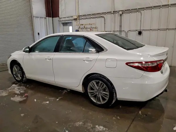 4T1BF1FK8HU374250 2017 TOYOTA CAMRY - Image 2