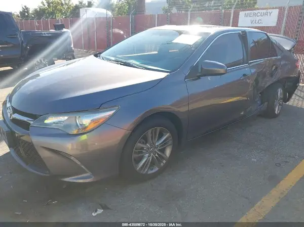 4T1BF1FK8HU374961 2017 TOYOTA CAMRY - Image 2