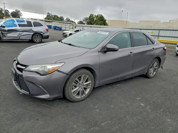 4T1BF1FK8HU376631 2017 TOYOTA CAMRY - Image 1