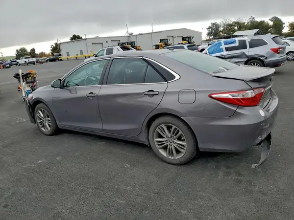 4T1BF1FK8HU376631 2017 TOYOTA CAMRY - Image 2