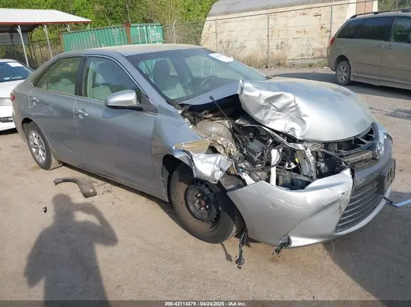 4T1BF1FK8HU376791 2017 TOYOTA CAMRY - Image 1