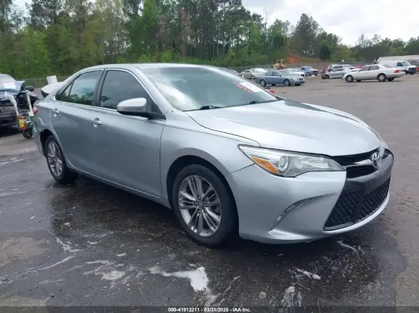 4T1BF1FK8HU379450 2017 TOYOTA CAMRY - Image 1