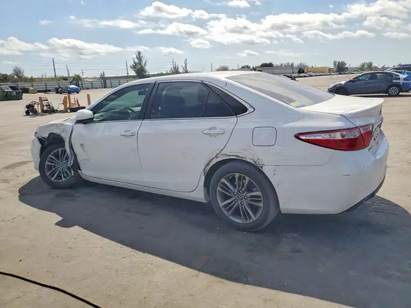 4T1BF1FK8HU380095 2017 TOYOTA CAMRY - Image 2