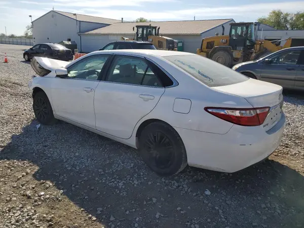 4T1BF1FK8HU380727 2017 TOYOTA CAMRY - Image 2