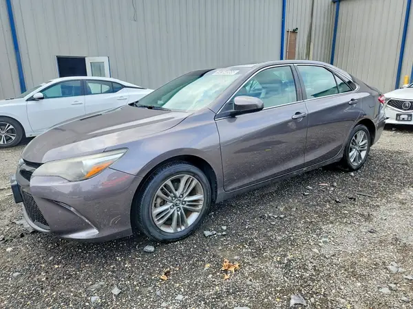 4T1BF1FK8HU383644 2017 TOYOTA CAMRY - Image 1