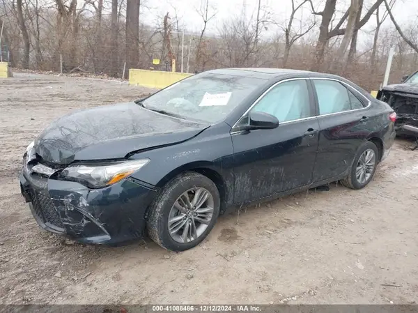 4T1BF1FK8HU385300 2017 TOYOTA CAMRY - Image 2